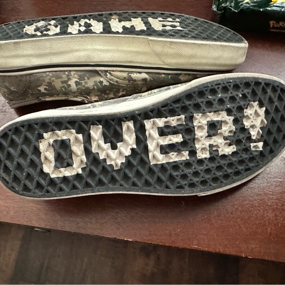 Nintendo Duck Hunt Vans - Picture 4 of 4